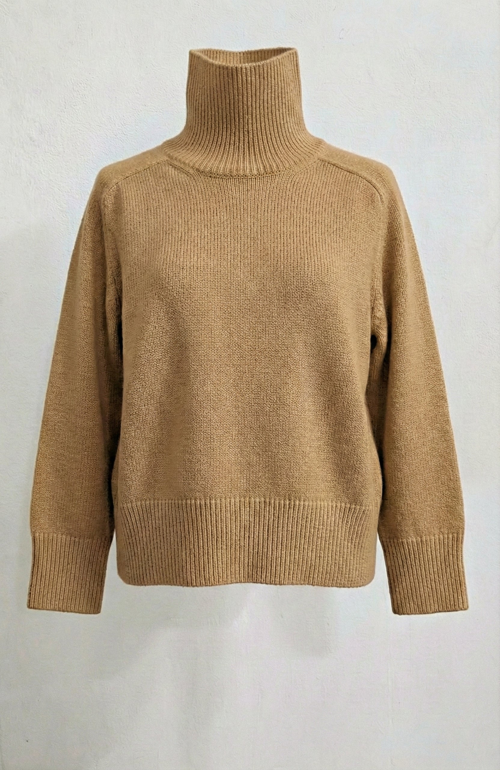 NESSA | Our funnal neck