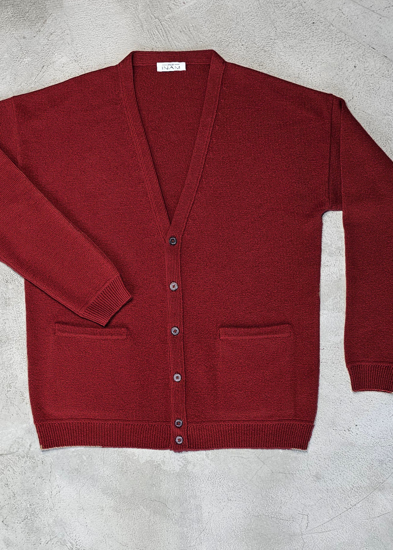 NEIL | Our modern V cardigan