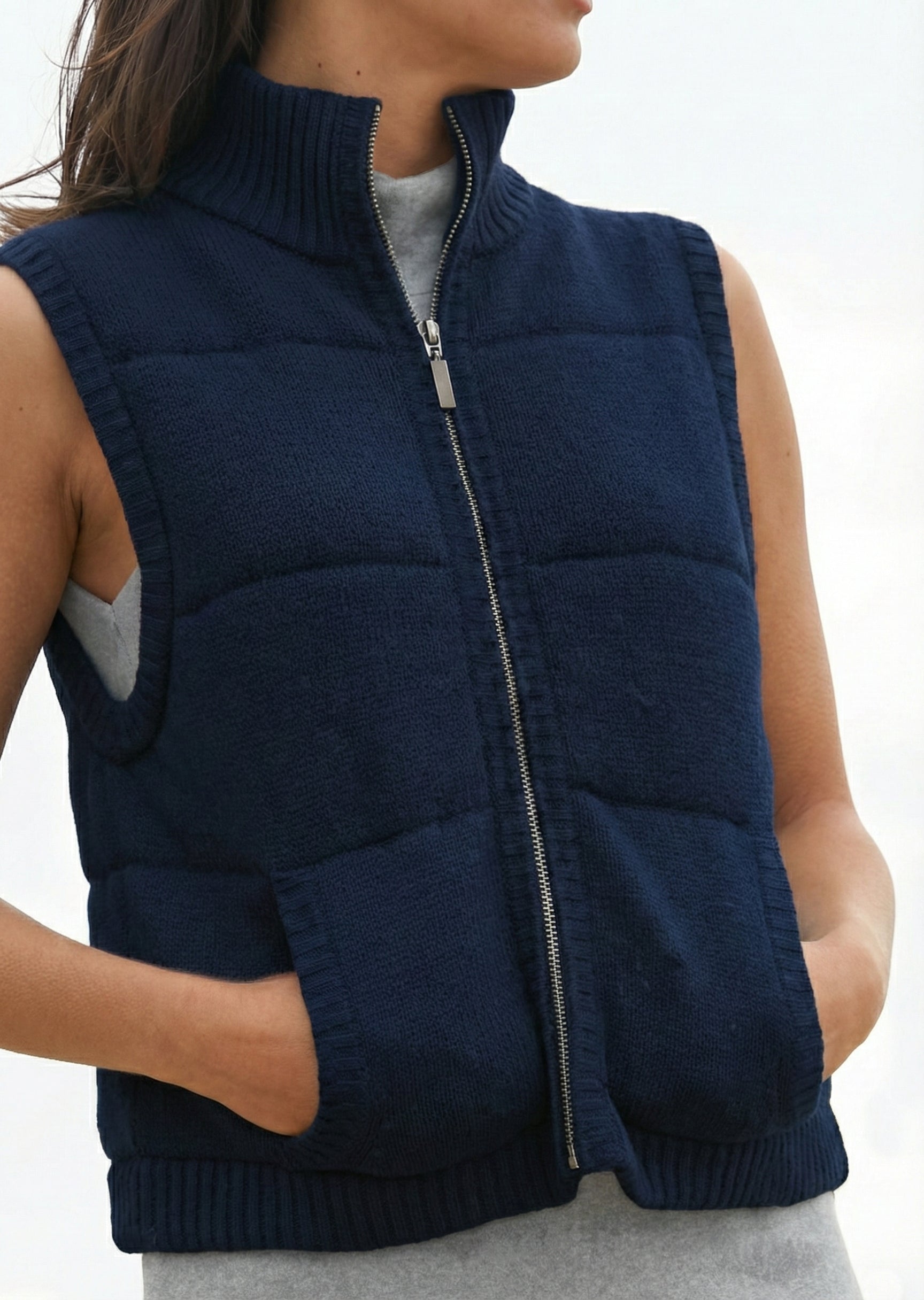 FELINE | Our sleevless lined puffer gilet