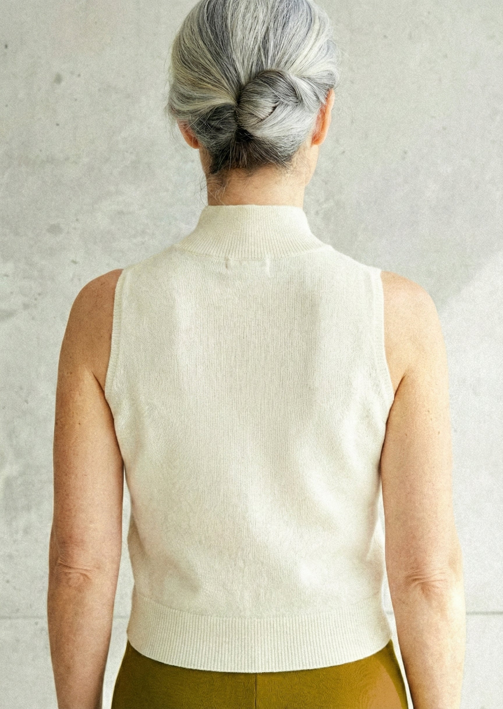 Kelly| Our classic sleeveless vest