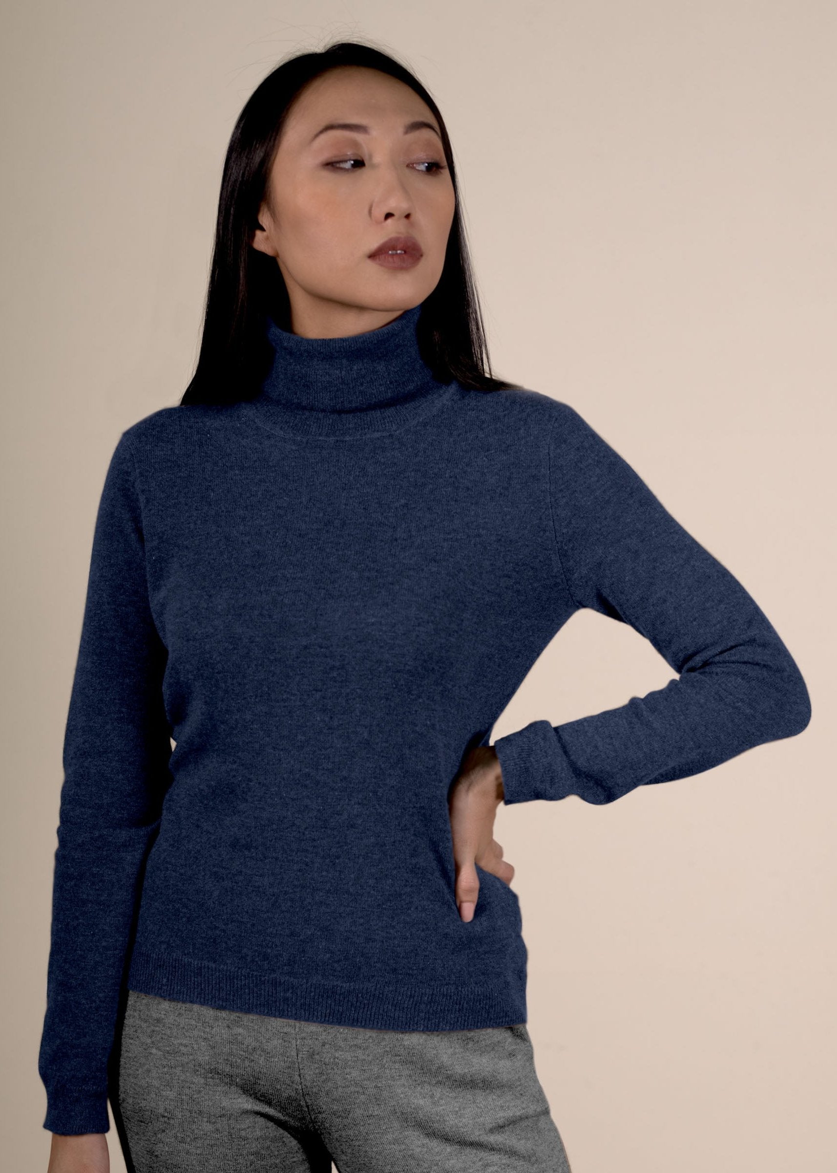 KARLA | Our classic cashmere roll