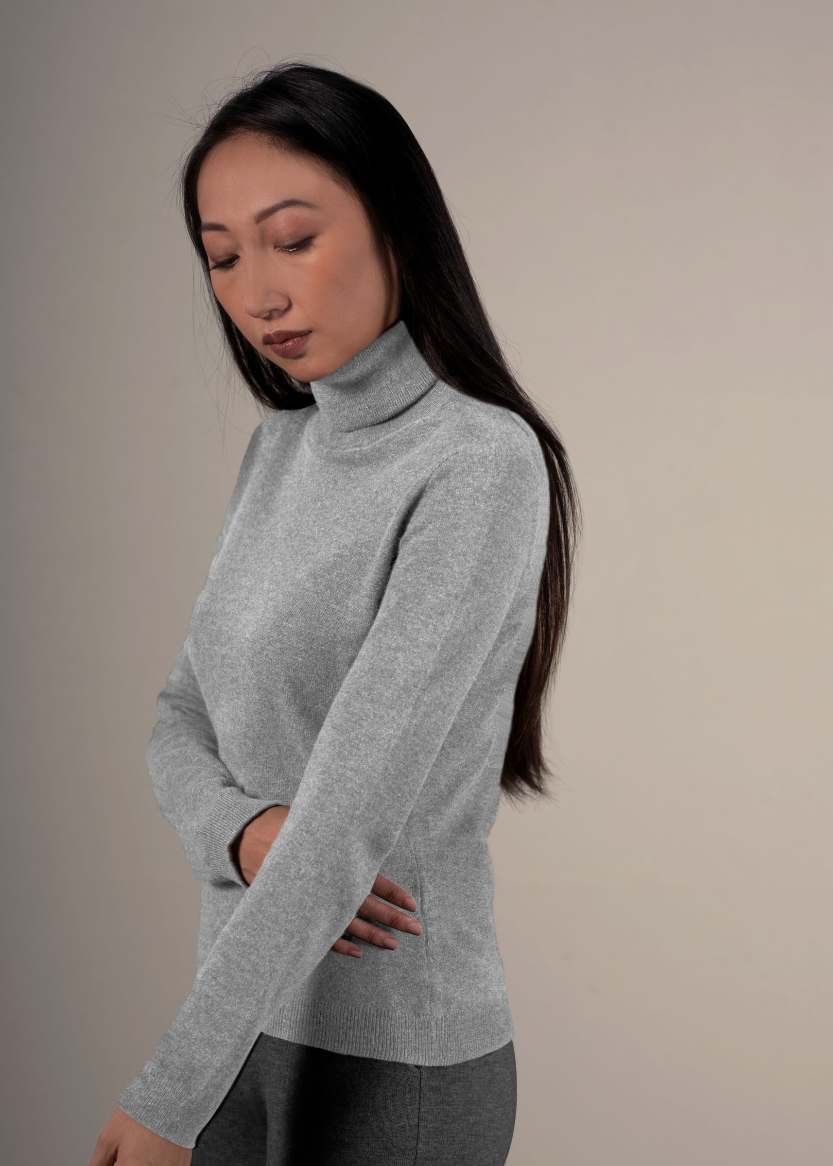 KARLA | Our classic cashmere roll