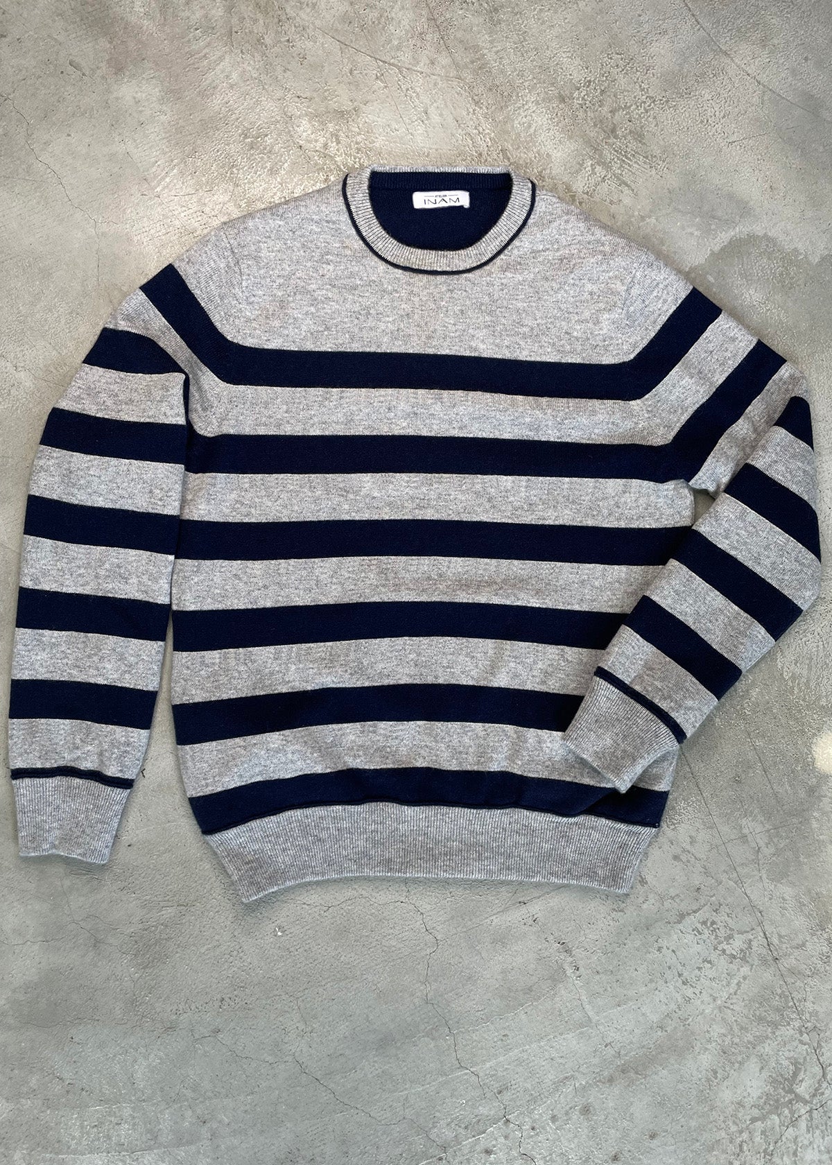 MANUEL | Our reversible crew neck