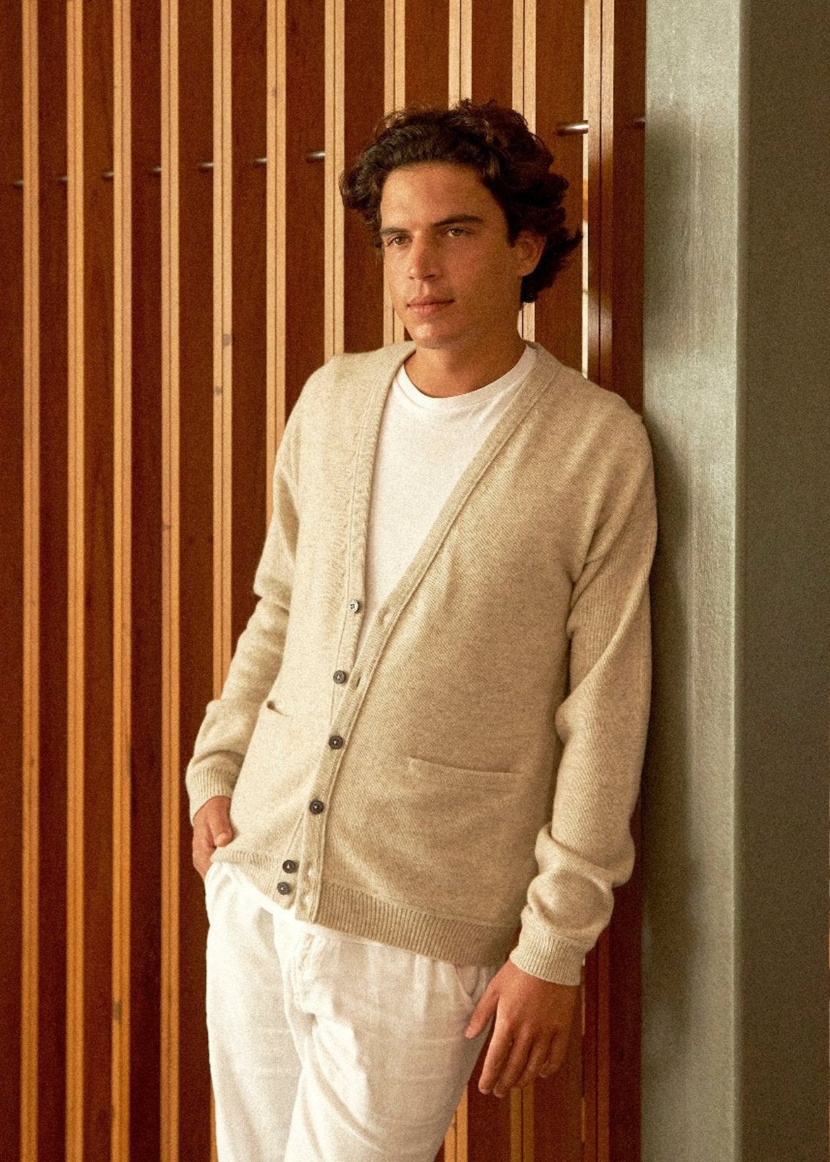 NEIL | Our modern V cardigan