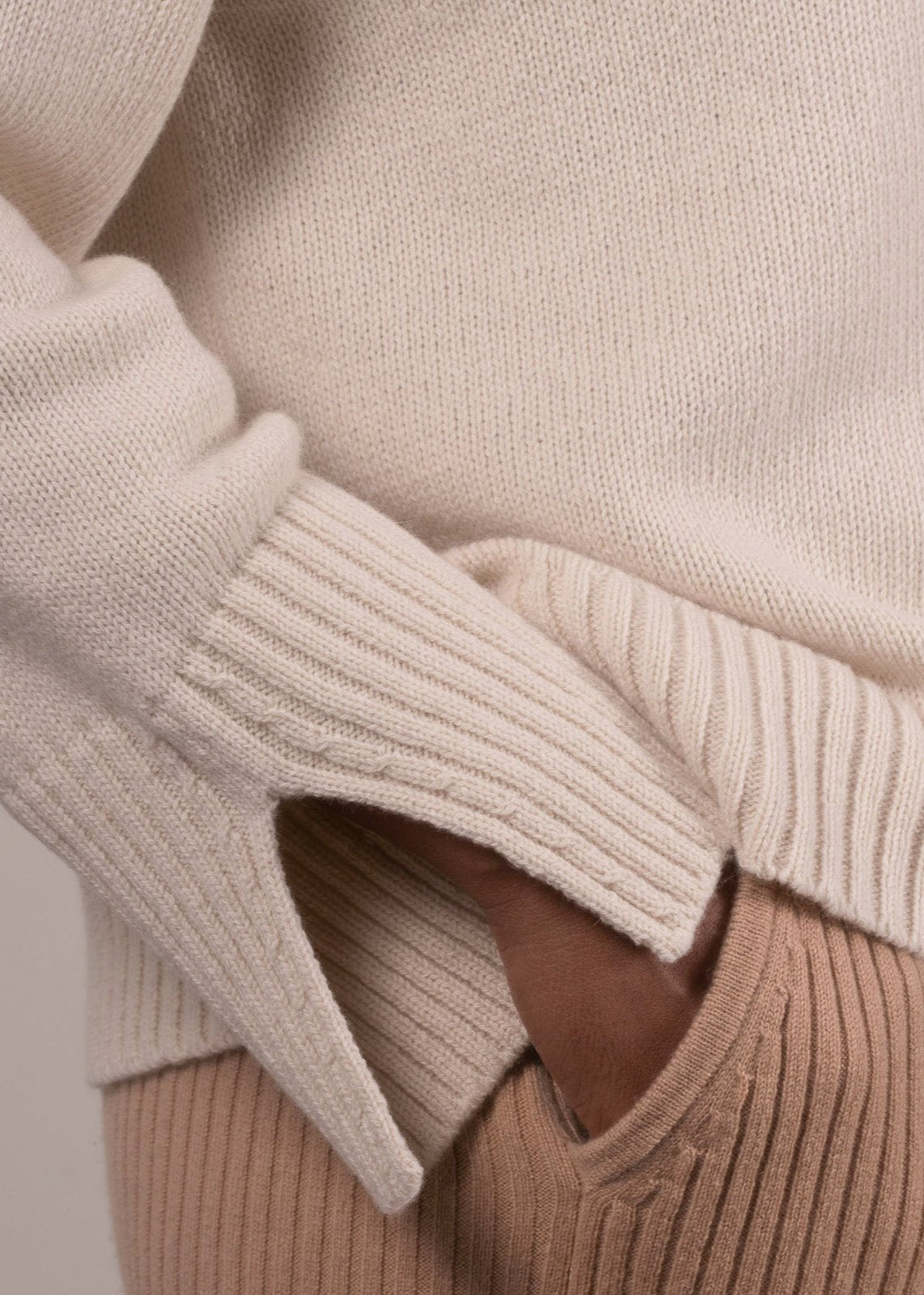 OCEANA| Our chunky cashmere roll neck