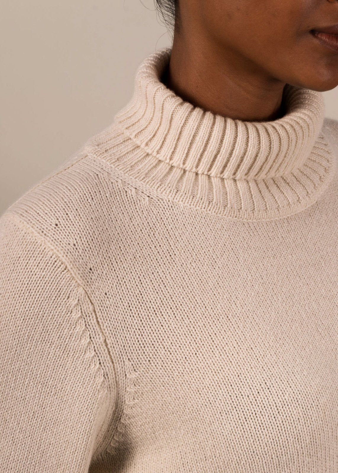 OCEANA| Our chunky cashmere roll neck