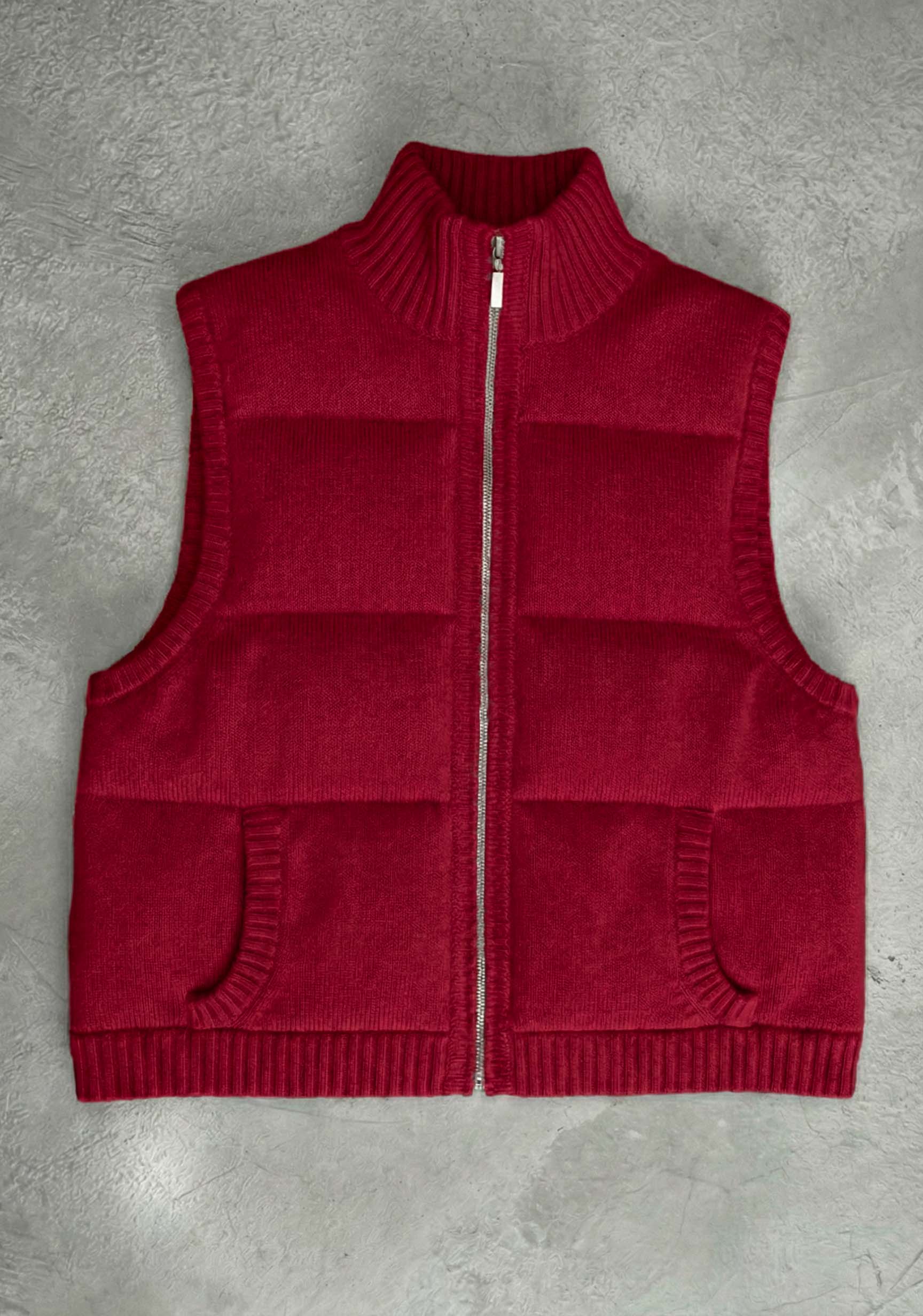 FELINE | Our sleevless lined puffer gilet