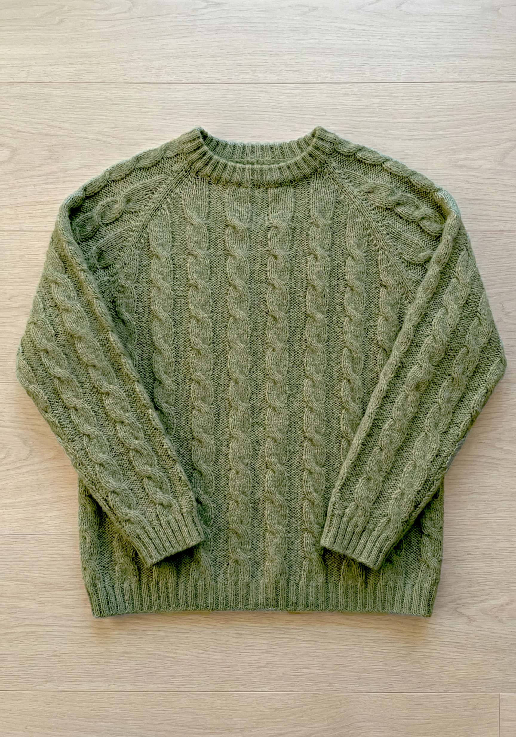 KAYLEY | Our modern cable-knit crew