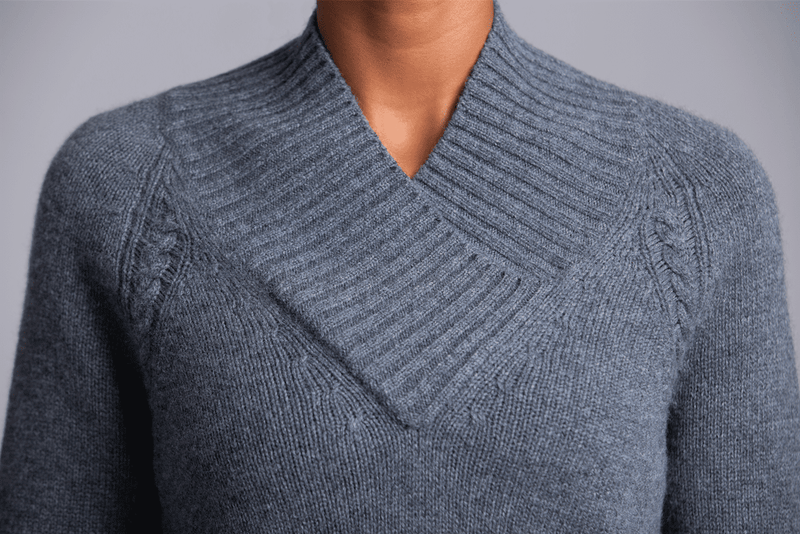 JULIA | Our chunky raglan crossover V